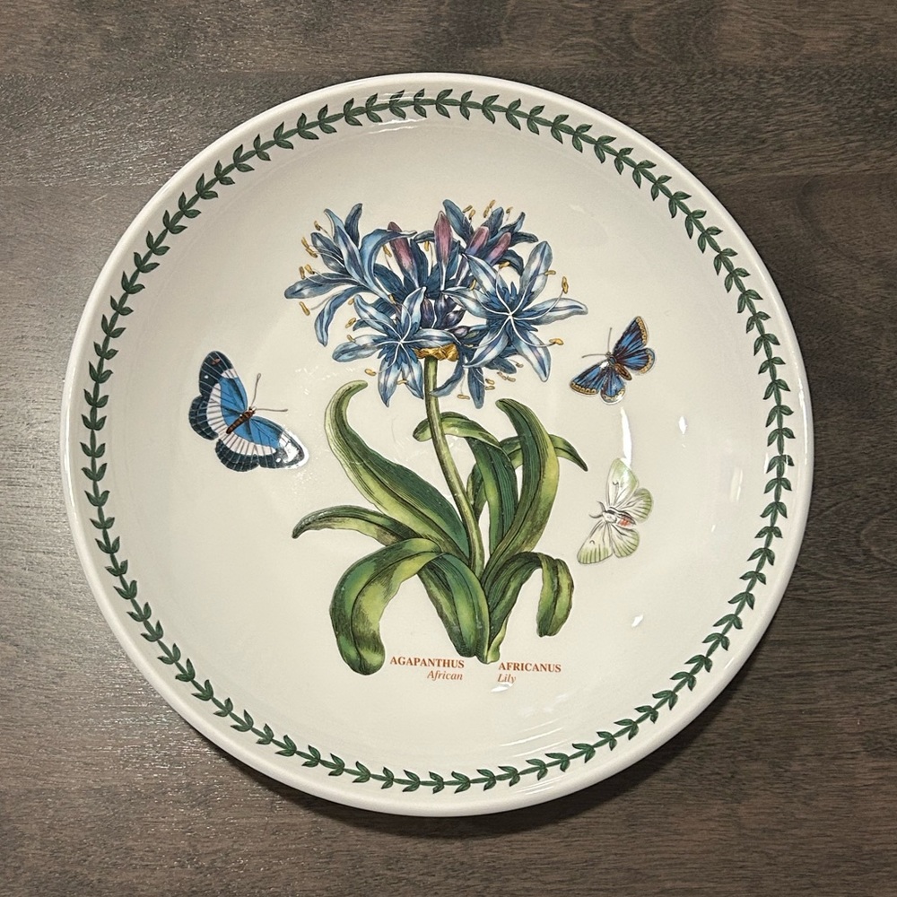 Portmeirion Botanic Garden African Lily 9.25” Round Pasta Bowl